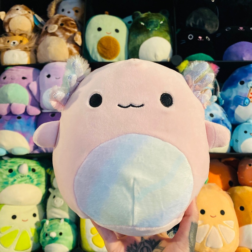 Squishmallow Archie the axolotl